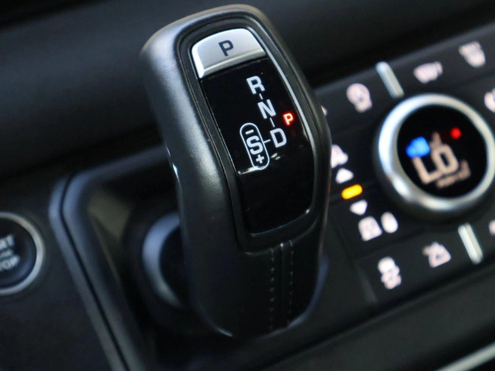 2023 Land Rover Defender 90 X-Dynamic SE AWD