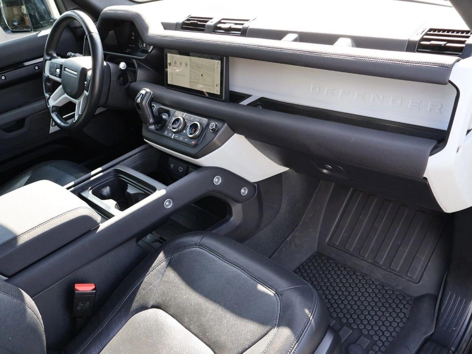 2023 Land Rover Defender 90 X-Dynamic SE AWD