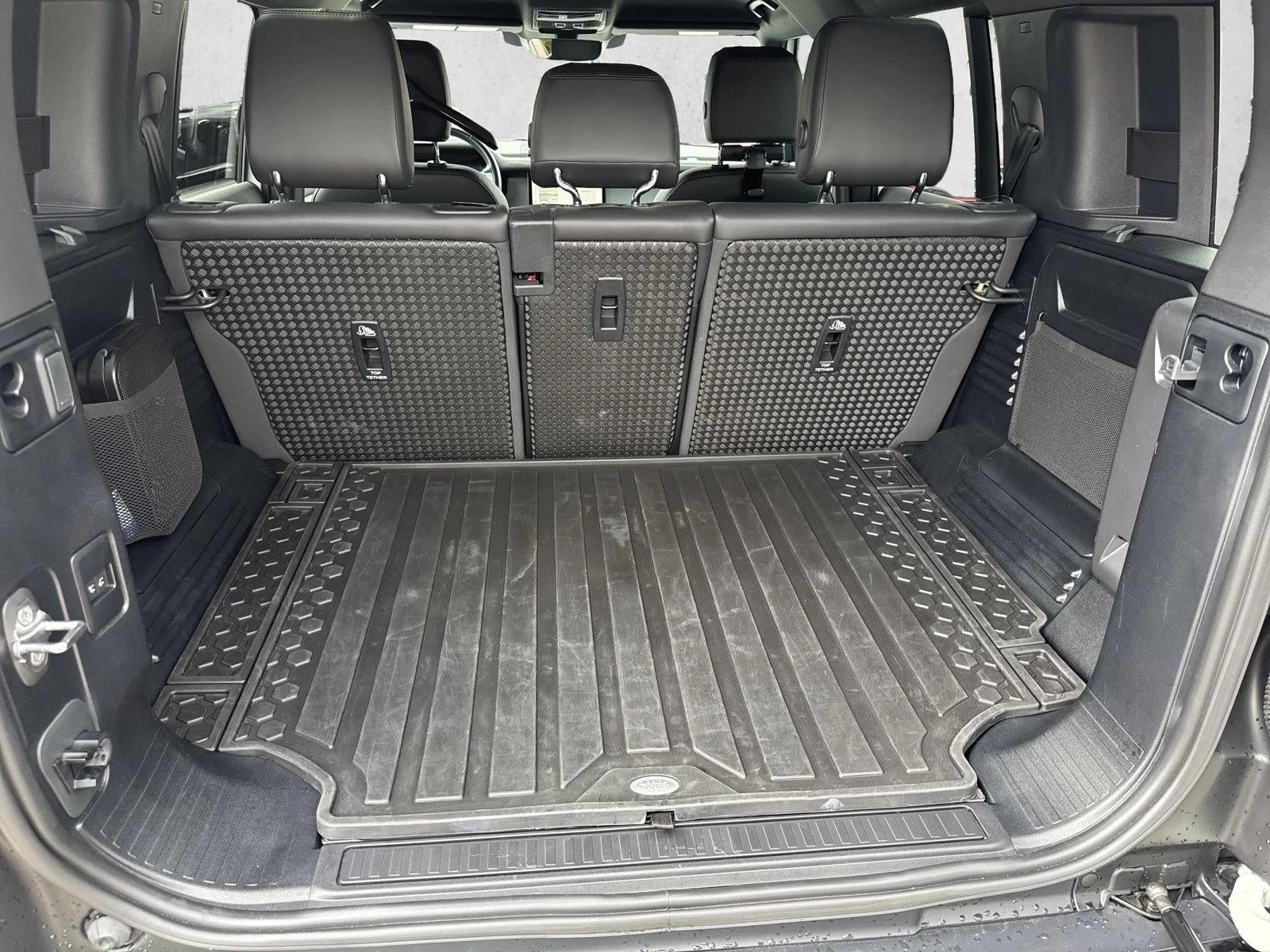 2024 Land Rover Defender 110 P400 X-Dynamic SE