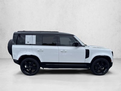 2024 Land Rover Defender 110 P400 X-Dynamic SE