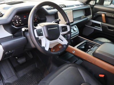 2024 Land Rover Defender 130 P400 X-Dynamic SE