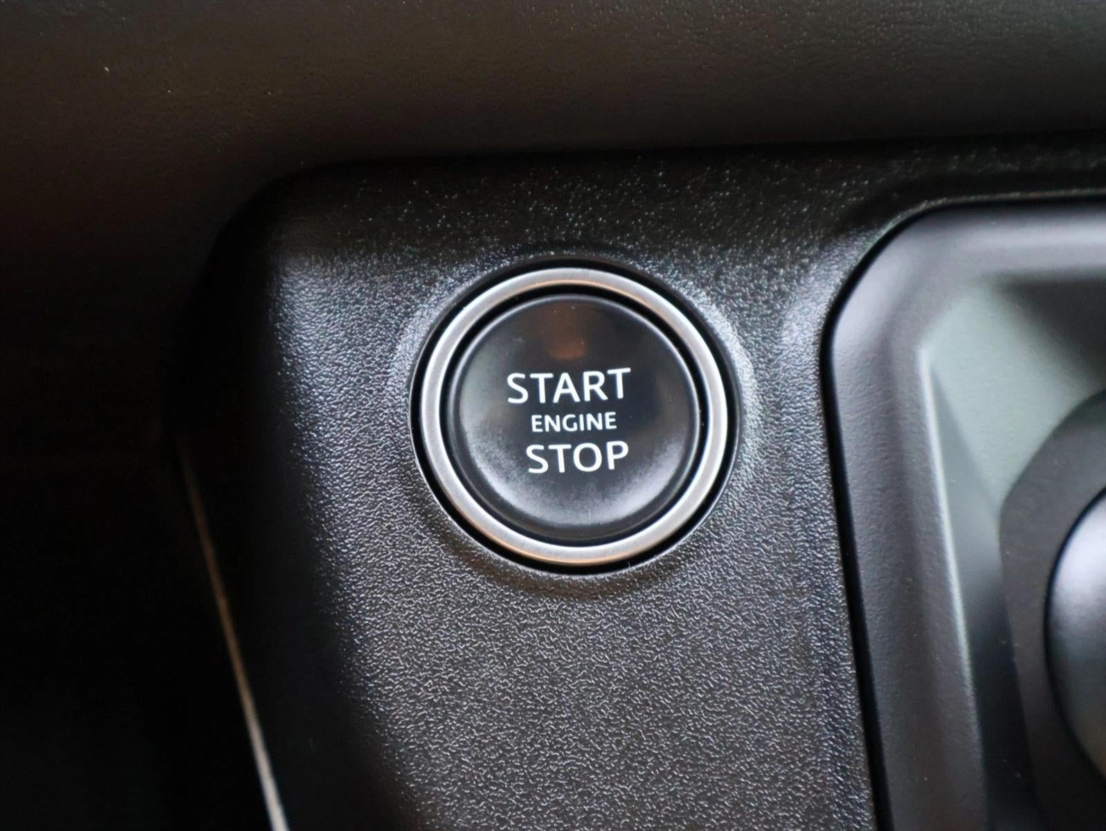 2024 Land Rover Defender 130 P400 X-Dynamic SE
