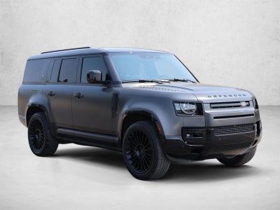 2024 Land Rover Defender 130 P400 X-Dynamic SE