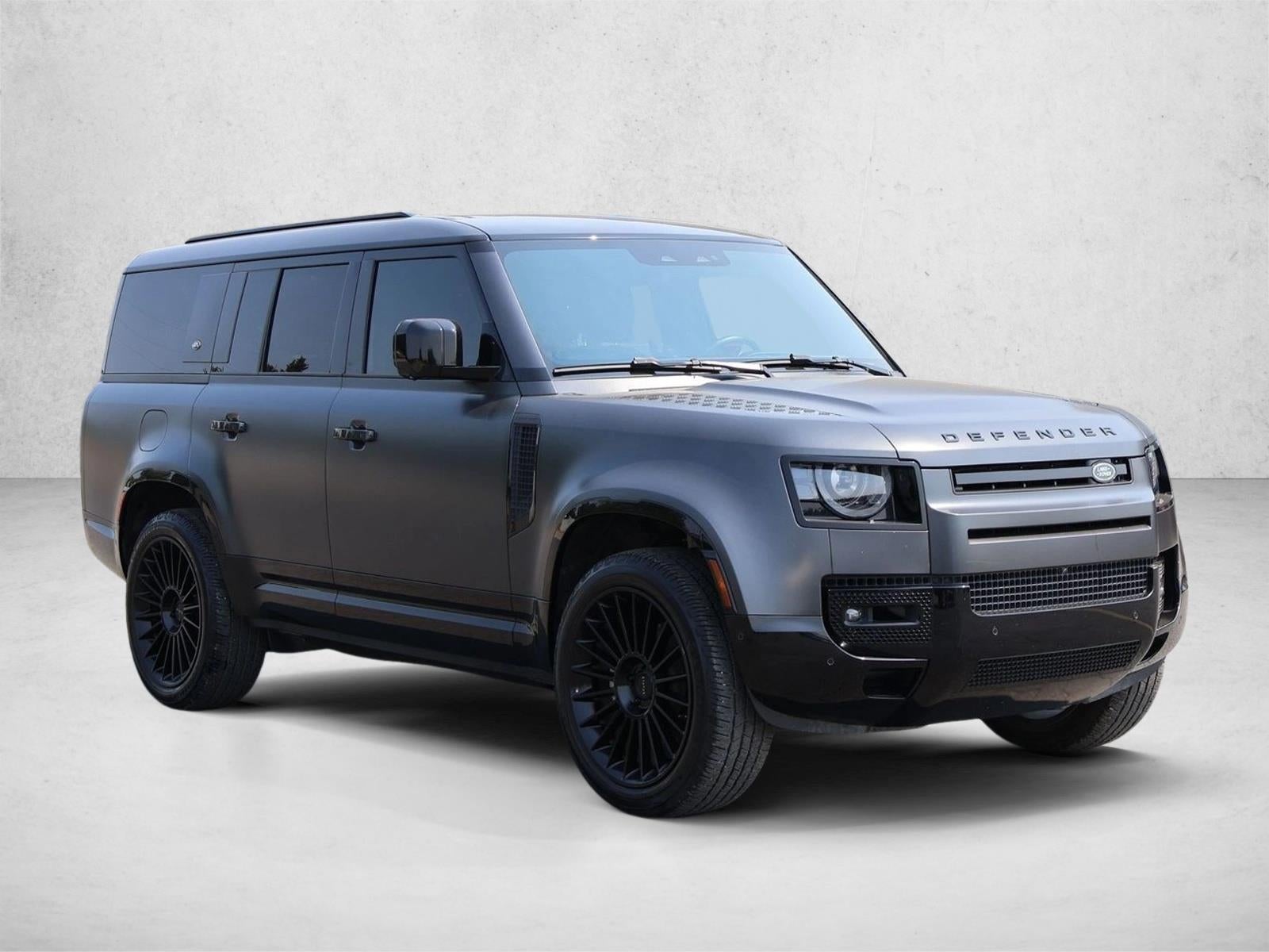 2024 Land Rover Defender 130 P400 X-Dynamic SE