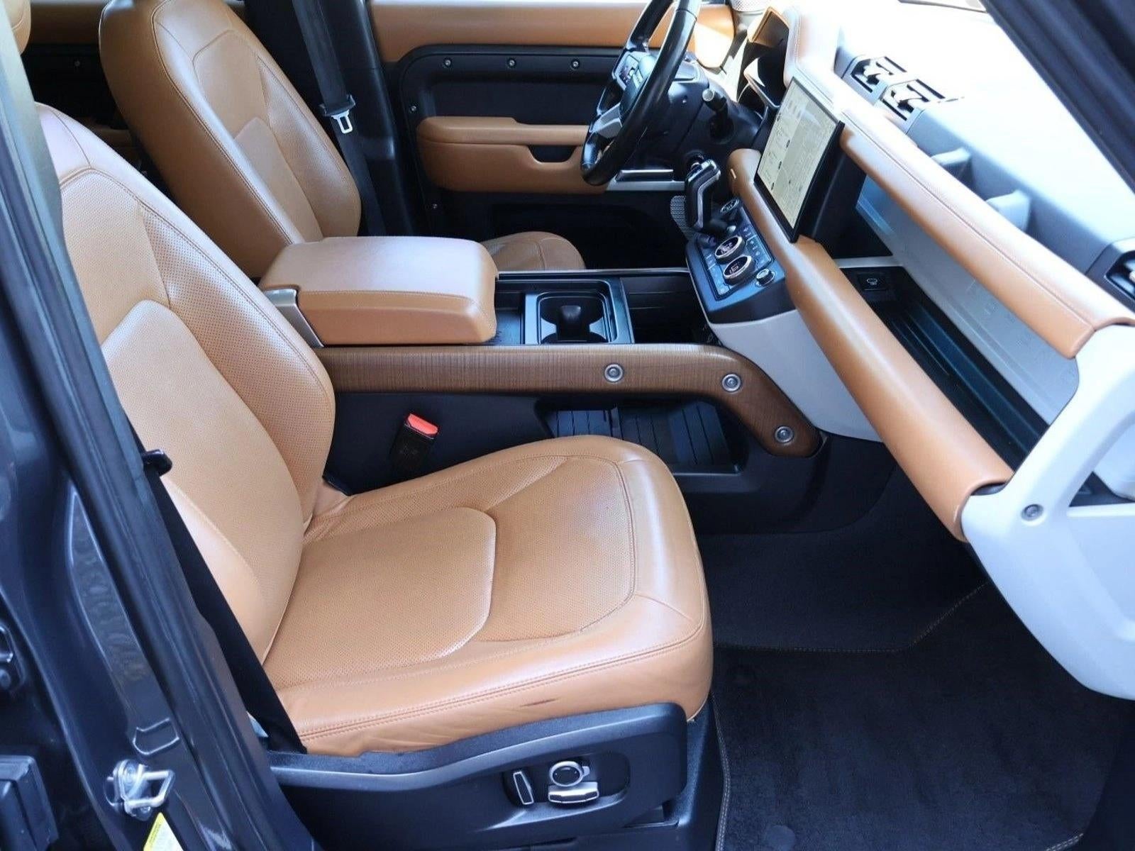 2023 Land Rover Defender 130 First Edition AWD