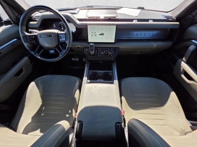 2025 Land Rover Defender 110 P635 OCTA Edition One