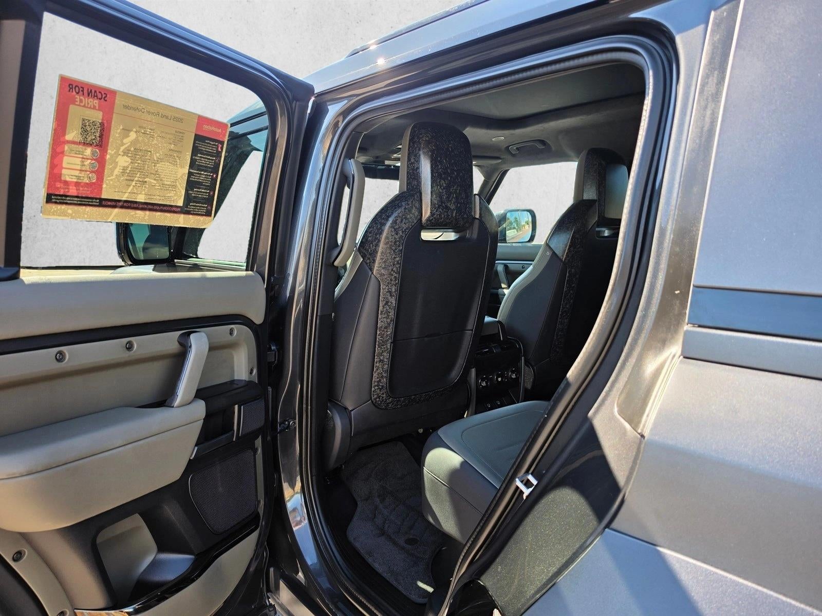 2025 Land Rover Defender 110 P635 OCTA Edition One