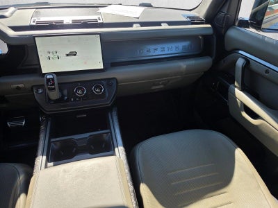 2025 Land Rover Defender 110 P635 OCTA Edition One