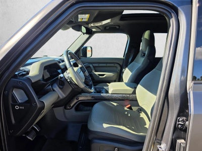 2025 Land Rover Defender 110 P635 OCTA Edition One