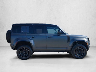 2025 Land Rover Defender 110 P635 OCTA Edition One