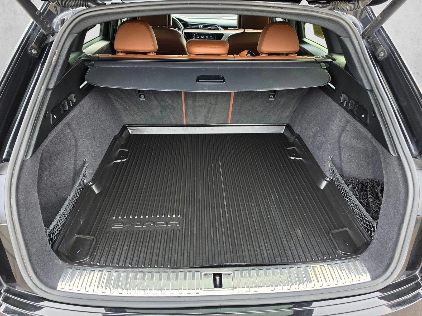 2022 Audi e-tron Premium quattro