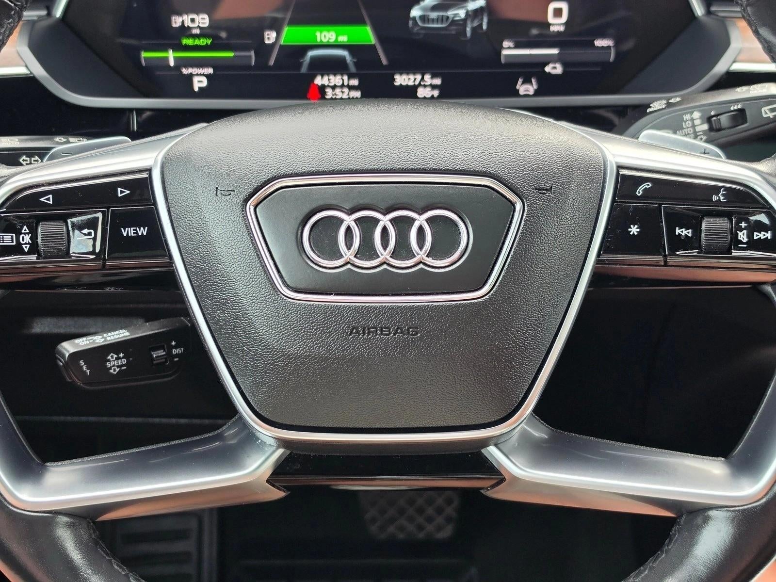 2022 Audi e-tron Premium quattro