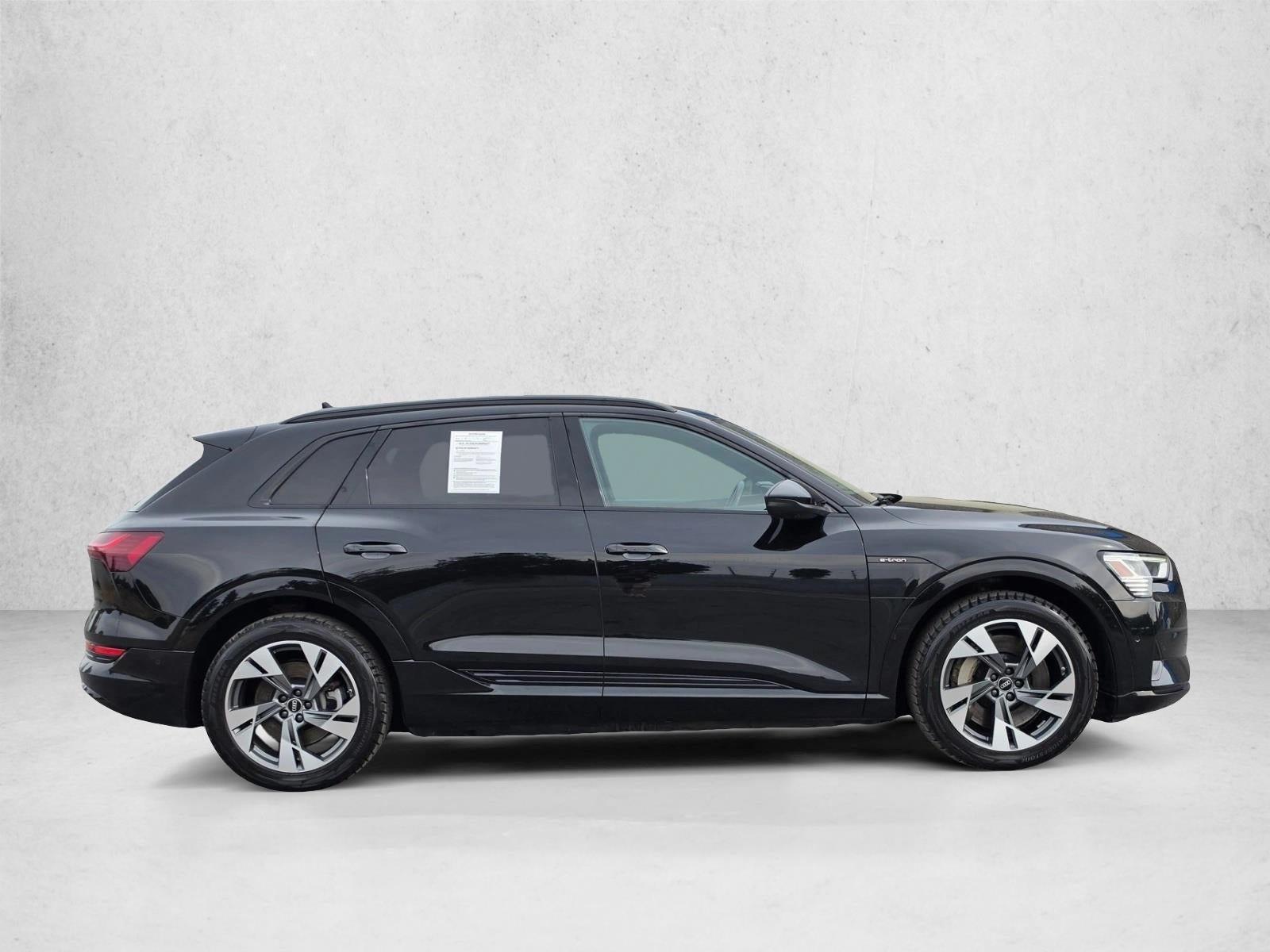 2022 Audi e-tron Premium quattro
