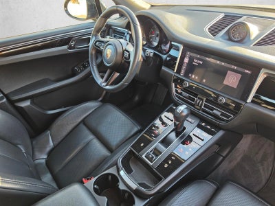 2025 Porsche Macan AWD