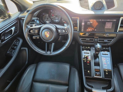2025 Porsche Macan AWD