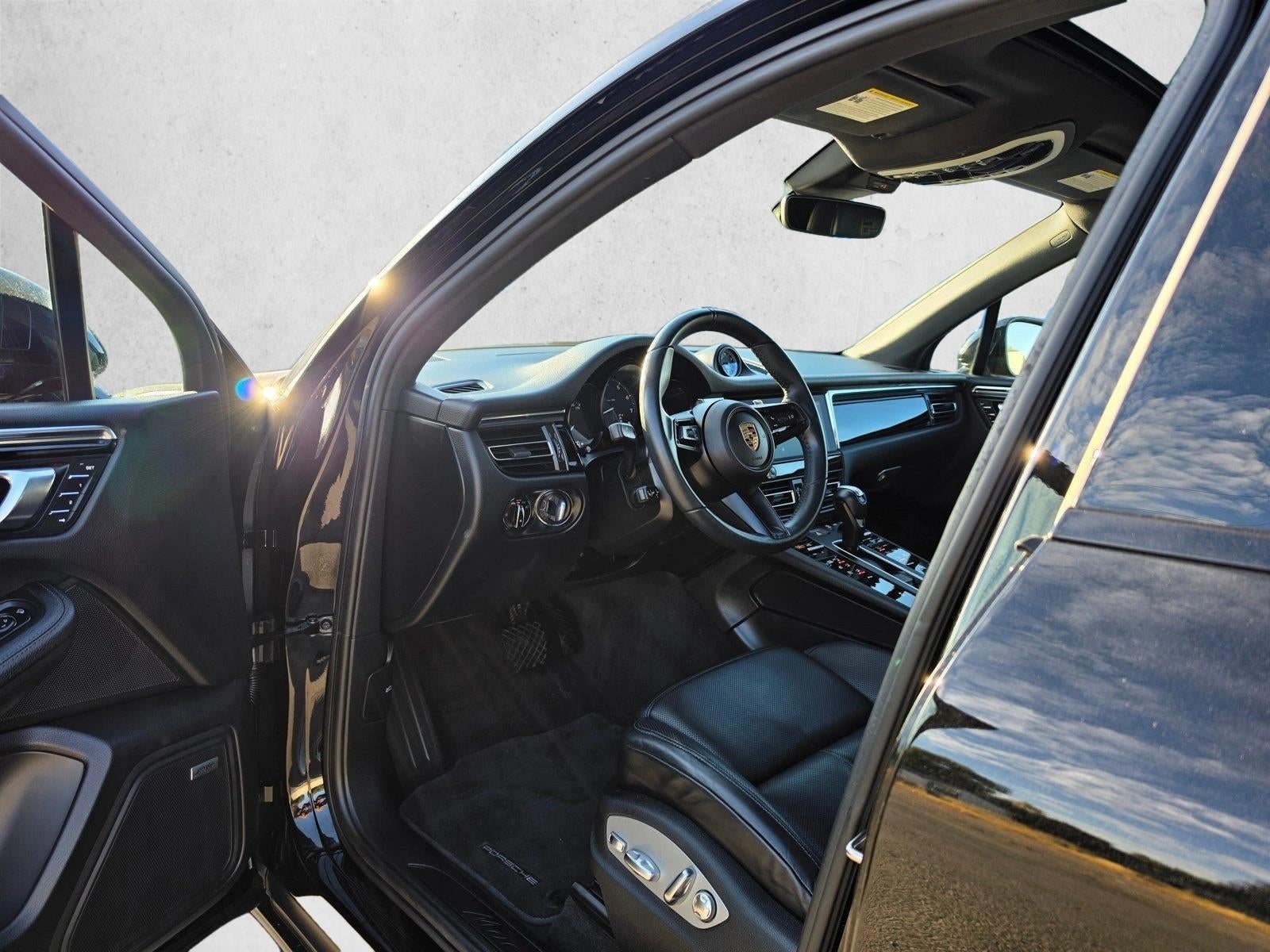 2025 Porsche Macan AWD