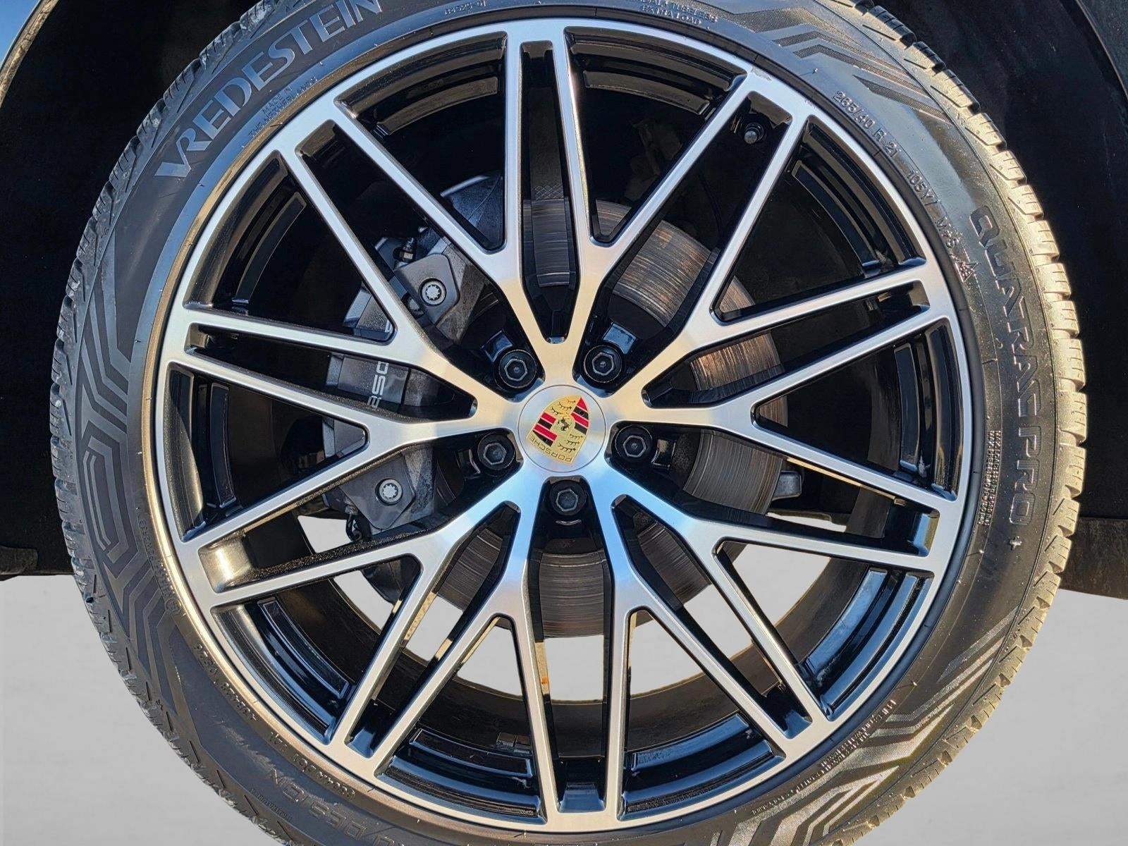 2025 Porsche Macan AWD