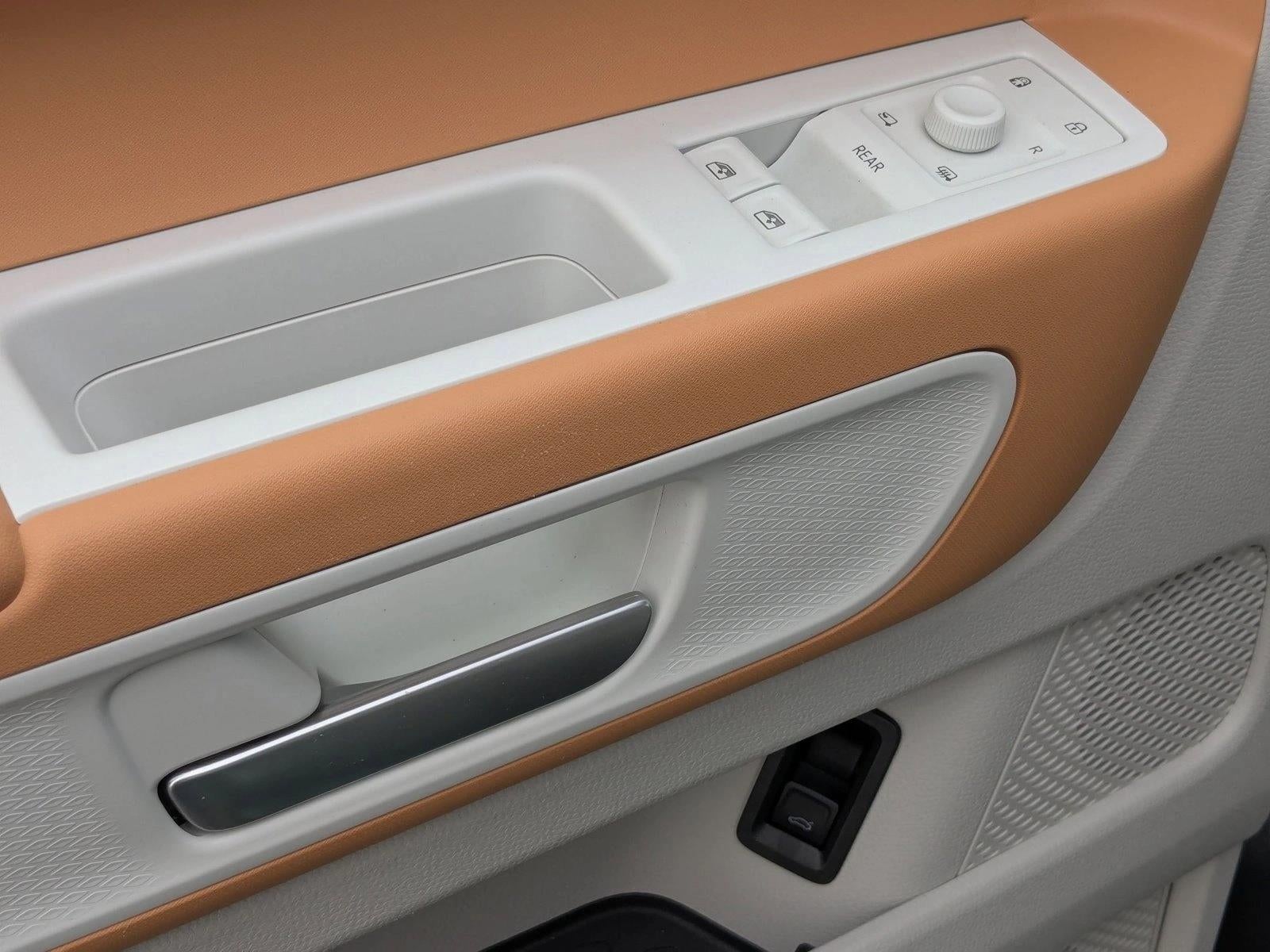 2025 Volkswagen ID. Buzz 1st Edition 4MOTION w/Two-Tone