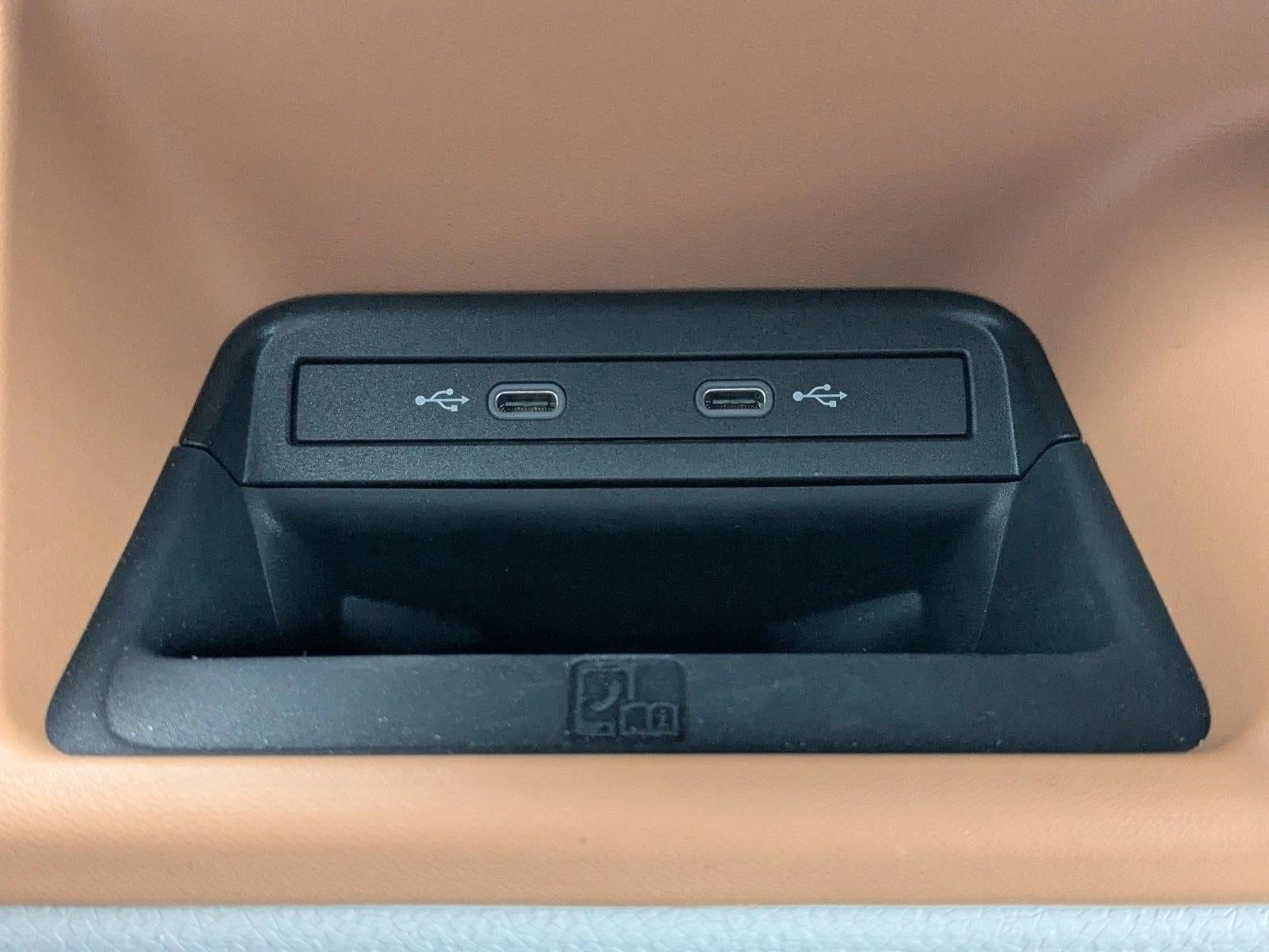 2025 Volkswagen ID. Buzz 1st Edition 4MOTION w/Two-Tone